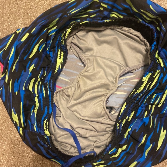 Nike shorts - Picture 3 of 3